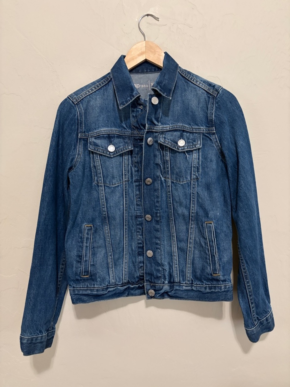 Gap 1969 Denim Jacket. Excellent Condition!
